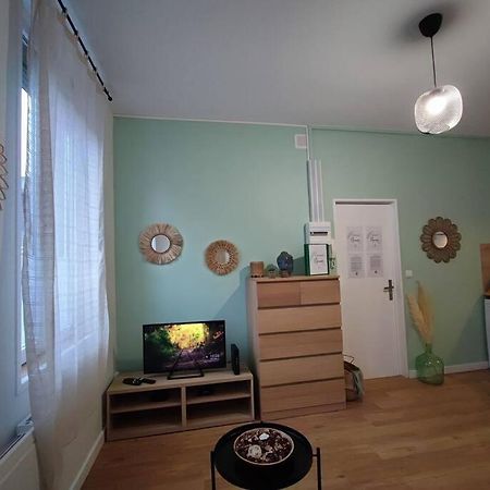 Namaste Studio By T&L Apartamento Denain Exterior foto