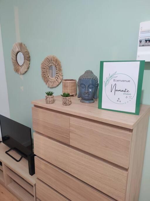 Namaste Studio By T&L Apartamento Denain Exterior foto