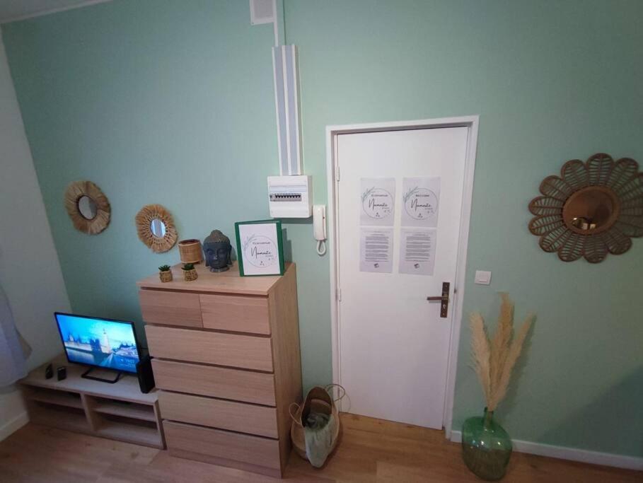 Namaste Studio By T&L Apartamento Denain Exterior foto